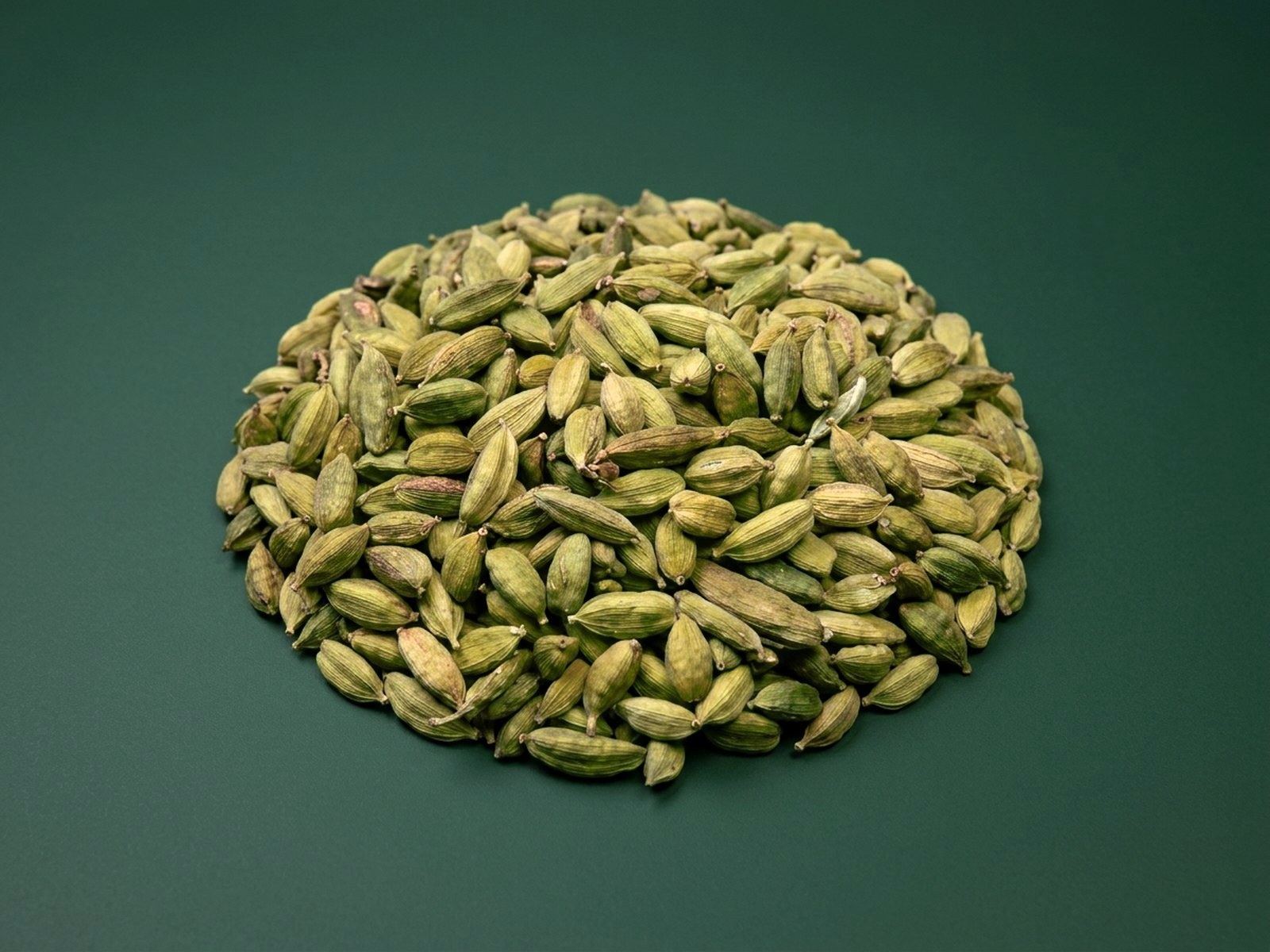 Cardamom Light Green / Yellow 6-7 mm