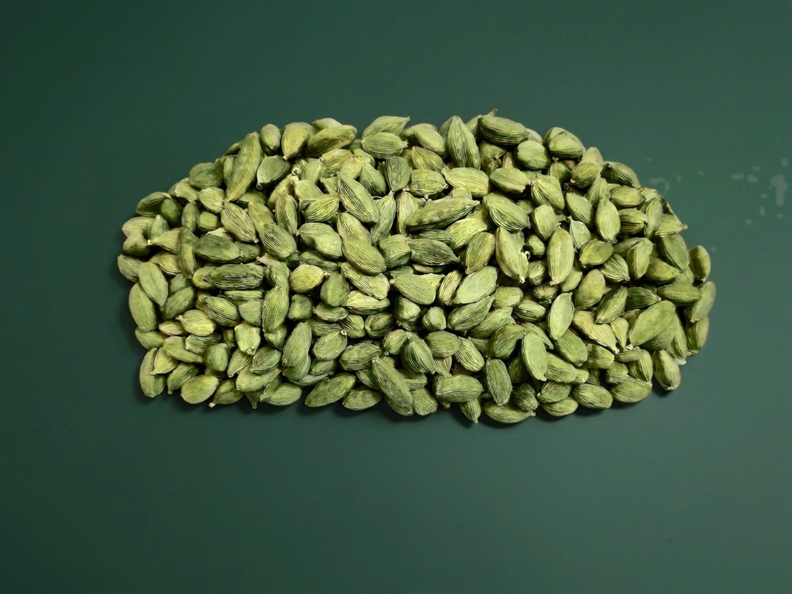 Cardamom Pale Green 8-9 mm